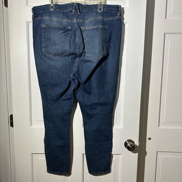 🌼Good American Good Legs Crop Size 22 EUC🌼 - Picture 5 of 11